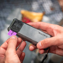 將圖片載入圖庫檢視器 FLEXTAIL Max Repeller S 2-in-1 Portable & Rechargable Mosquito Repellent (Dark Grey)