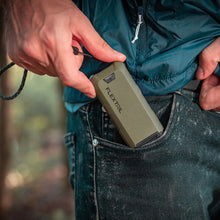 將圖片載入圖庫檢視器 FLEXTAIL Max Repeller S 2-in-1 Portable & Rechargable Mosquito Repellent (Olive Green)