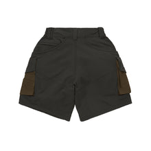 將圖片載入圖庫檢視器 LAKH SUPPLY Slanted Pockets Cargo Shorts (Grey / Olive)