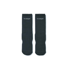 將圖片載入圖庫檢視器 NOZZLE QUIZ Essential FW22 Casual Socks (Night Green)