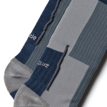 將圖片載入圖庫檢視器 NOZZLE QUIZ Patchwork Crew Socks (Patch Horizon)