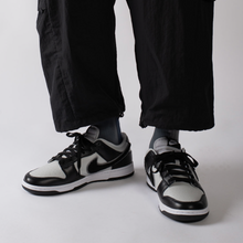 將圖片載入圖庫檢視器 NOZZLE QUIZ Patchwork Crew Socks (Patch Horizon)