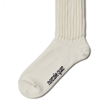 將圖片載入圖庫檢視器 NOZZLE QUIZ O'Skool Casual Socks (O'White)