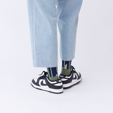 將圖片載入圖庫檢視器 NOZZLE QUIZ Landing Midcalf Socks (Elegant Sand)