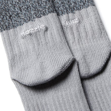 將圖片載入圖庫檢視器 NOZZLE QUIZ Melange Parallel Socks (Hybrid Grey)