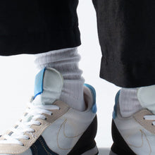 將圖片載入圖庫檢視器 NOZZLE QUIZ Layers Tiedye (White)