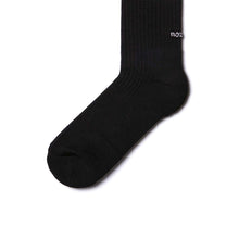 Load image into Gallery viewer, NOZZLE QUIZ Essential Crew FW22 Casual Socks (Crew Black)
