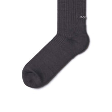 Load image into Gallery viewer, NOZZLE QUIZ Essential Crew FW22 Casual Socks (Crew Carbon)
