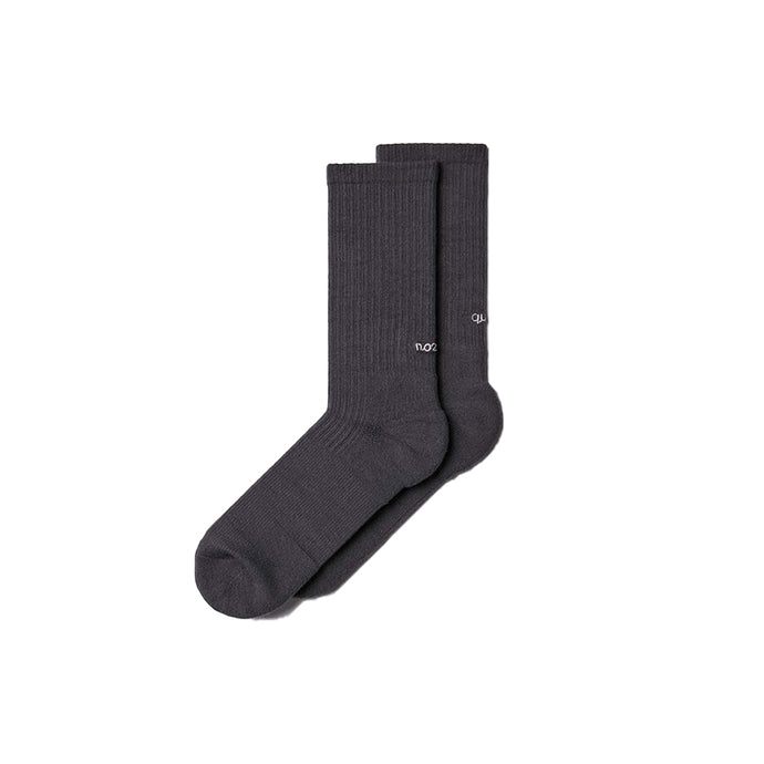 NOZZLE QUIZ Essential Crew FW22 Casual Socks (Crew Carbon)