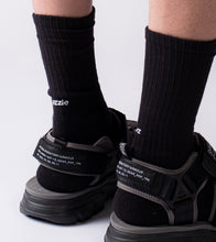 Load image into Gallery viewer, NOZZLE QUIZ Essential Crew FW22 Casual Socks (Crew Black)
